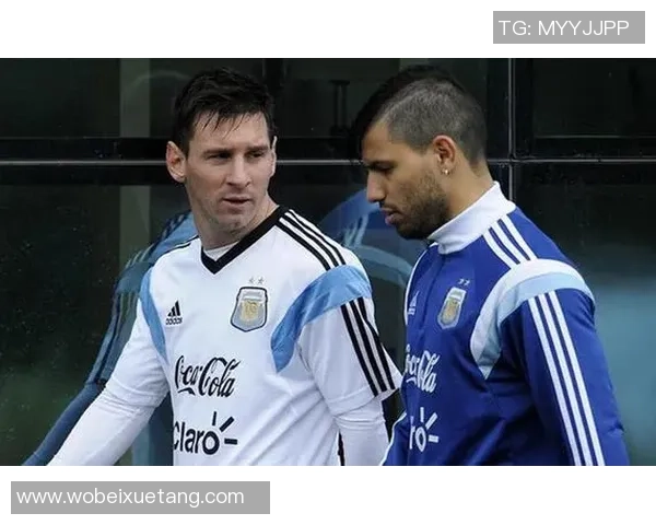 足球迷心中最爱球星揭晓他们背后的故事与成就